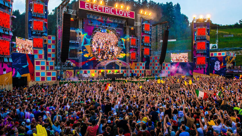 Premiere des offiziellen Aftermovies der Electric Love 2014